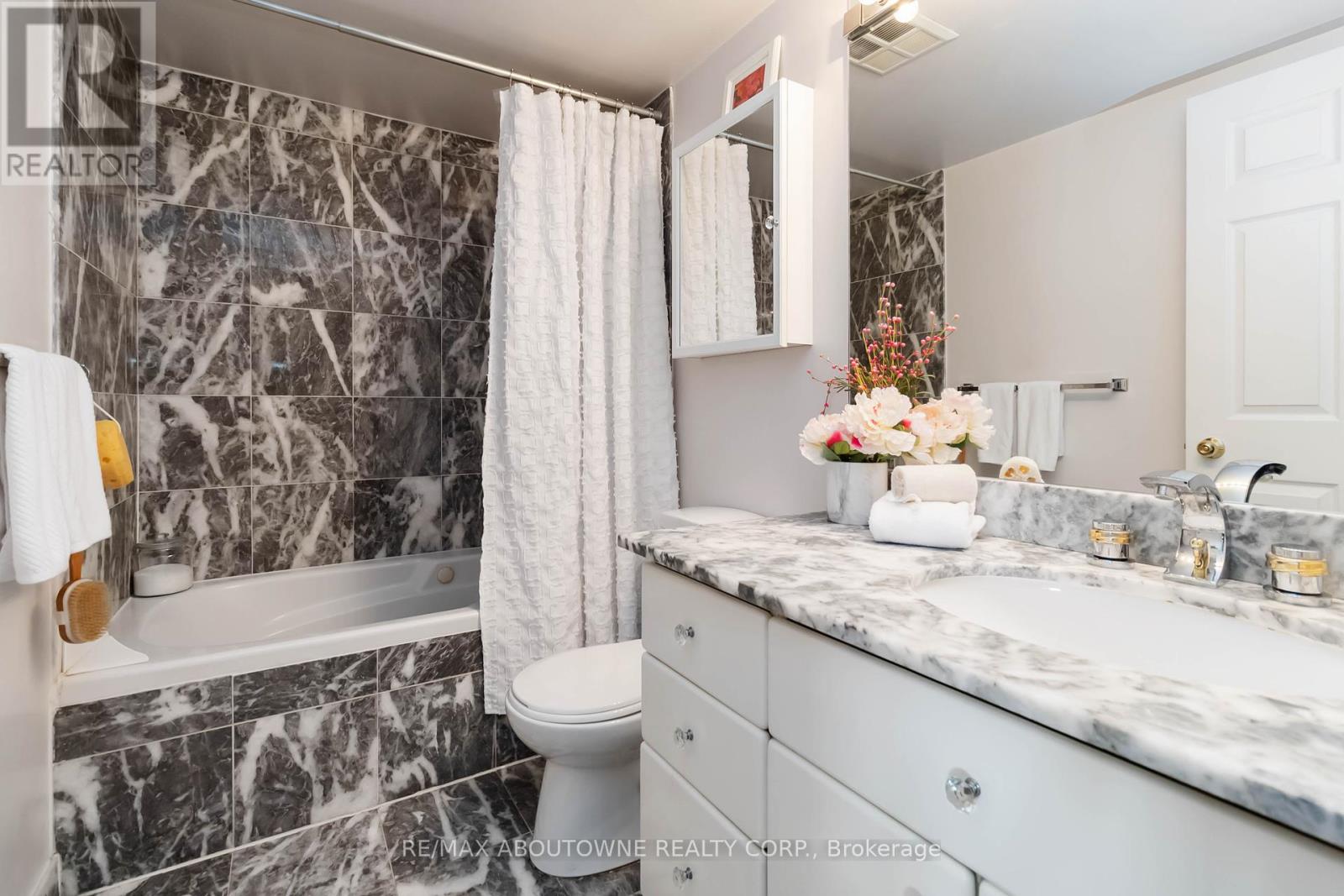 403 - 221 Robinson Street, Oakville, Ontario  L6J 7N9 - Photo 24 - W12453687