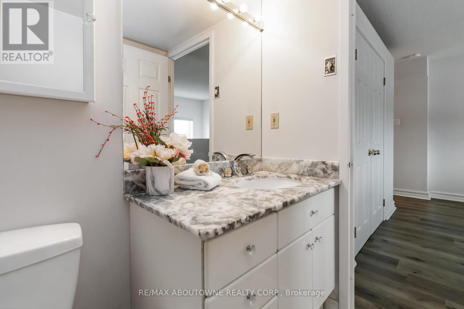403 - 221 Robinson Street, Oakville, Ontario  L6J 7N9 - Photo 25 - W12453687
