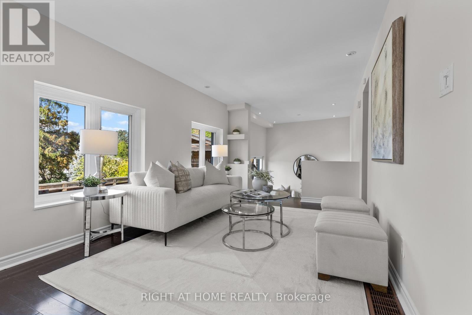 10 Haliburton Avenue, Toronto (Islington-City Centre West), Ontario  M9B 4Y2 - Photo 18 - W12453689