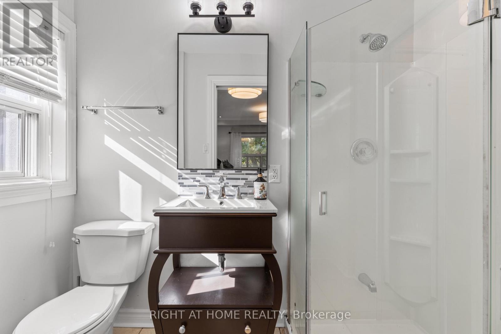 10 Haliburton Avenue, Toronto (Islington-City Centre West), Ontario  M9B 4Y2 - Photo 29 - W12453689