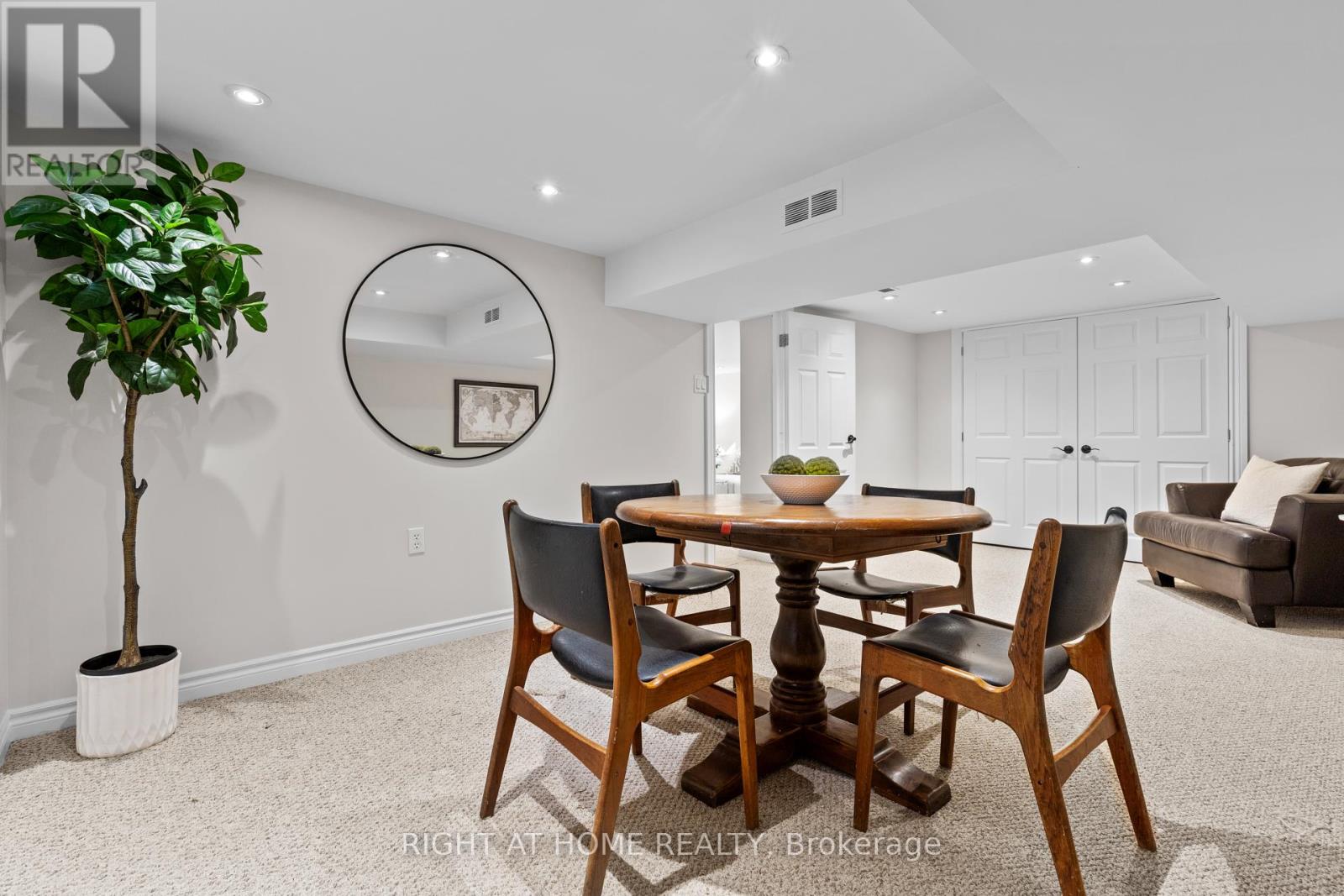 10 Haliburton Avenue, Toronto (Islington-City Centre West), Ontario  M9B 4Y2 - Photo 34 - W12453689