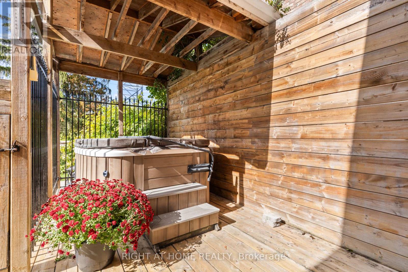 10 Haliburton Avenue, Toronto (Islington-City Centre West), Ontario  M9B 4Y2 - Photo 38 - W12453689