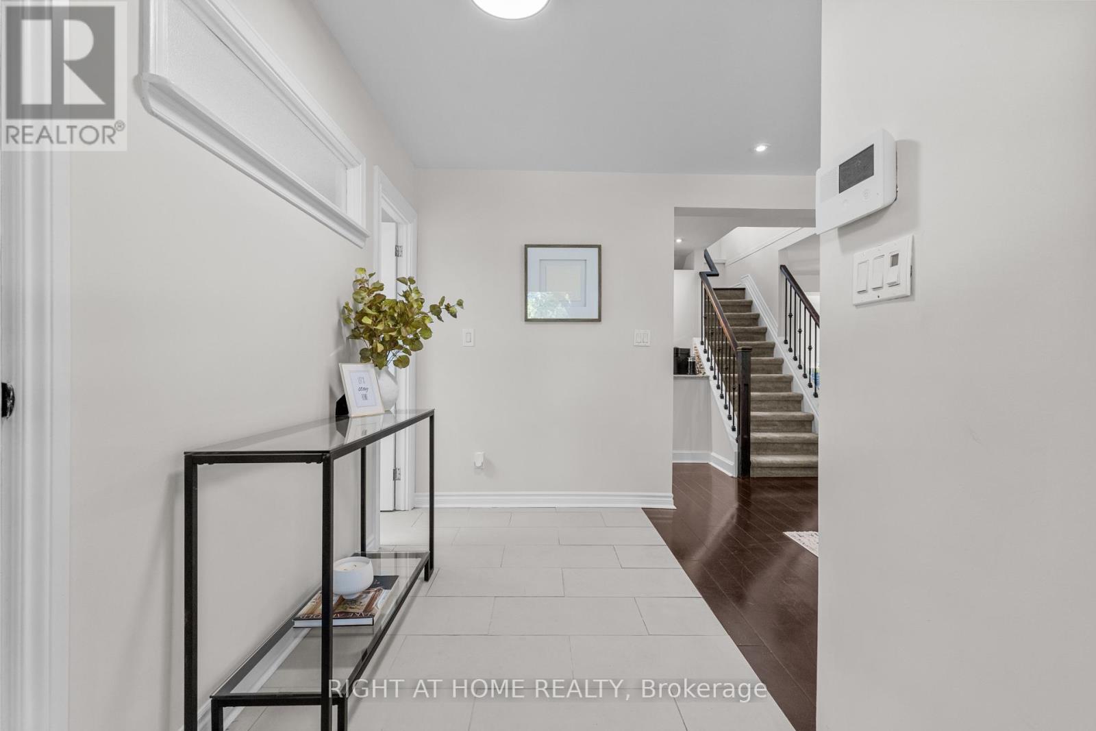 10 Haliburton Avenue, Toronto (Islington-City Centre West), Ontario  M9B 4Y2 - Photo 5 - W12453689