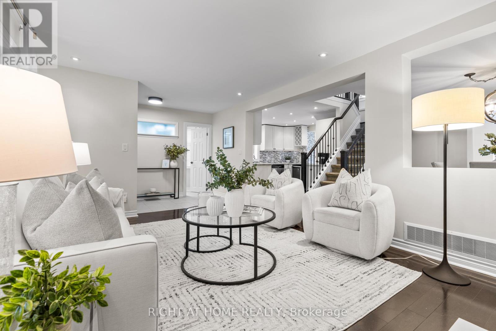 10 Haliburton Avenue, Toronto (Islington-City Centre West), Ontario  M9B 4Y2 - Photo 8 - W12453689