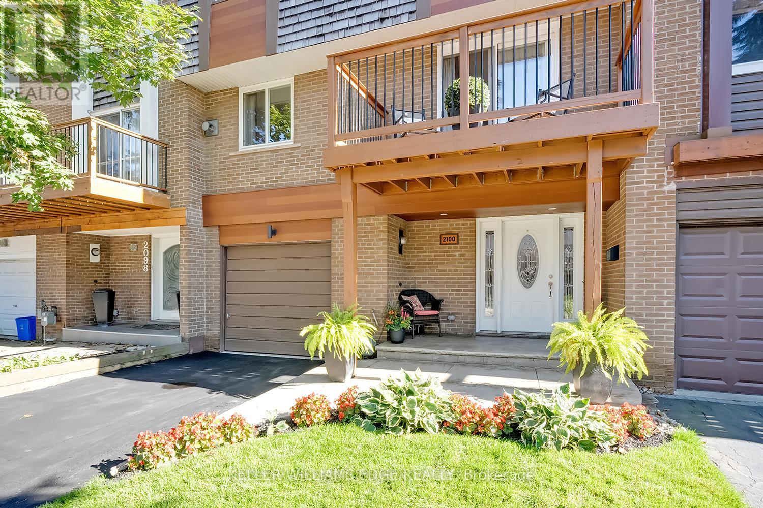 2100 WORTHINGTON DRIVE, Oakville, Ontario