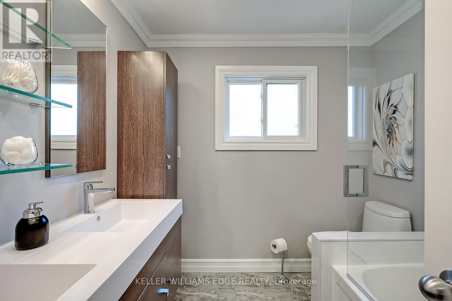2100 Worthington Drive, Oakville, Ontario  L6L 1E3 - Photo 27 - W12453690