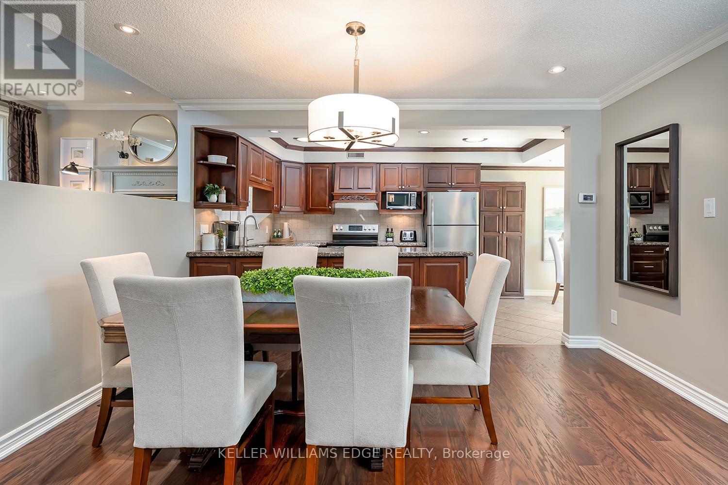2100 Worthington Drive, Oakville, Ontario  L6L 1E3 - Photo 7 - W12453690