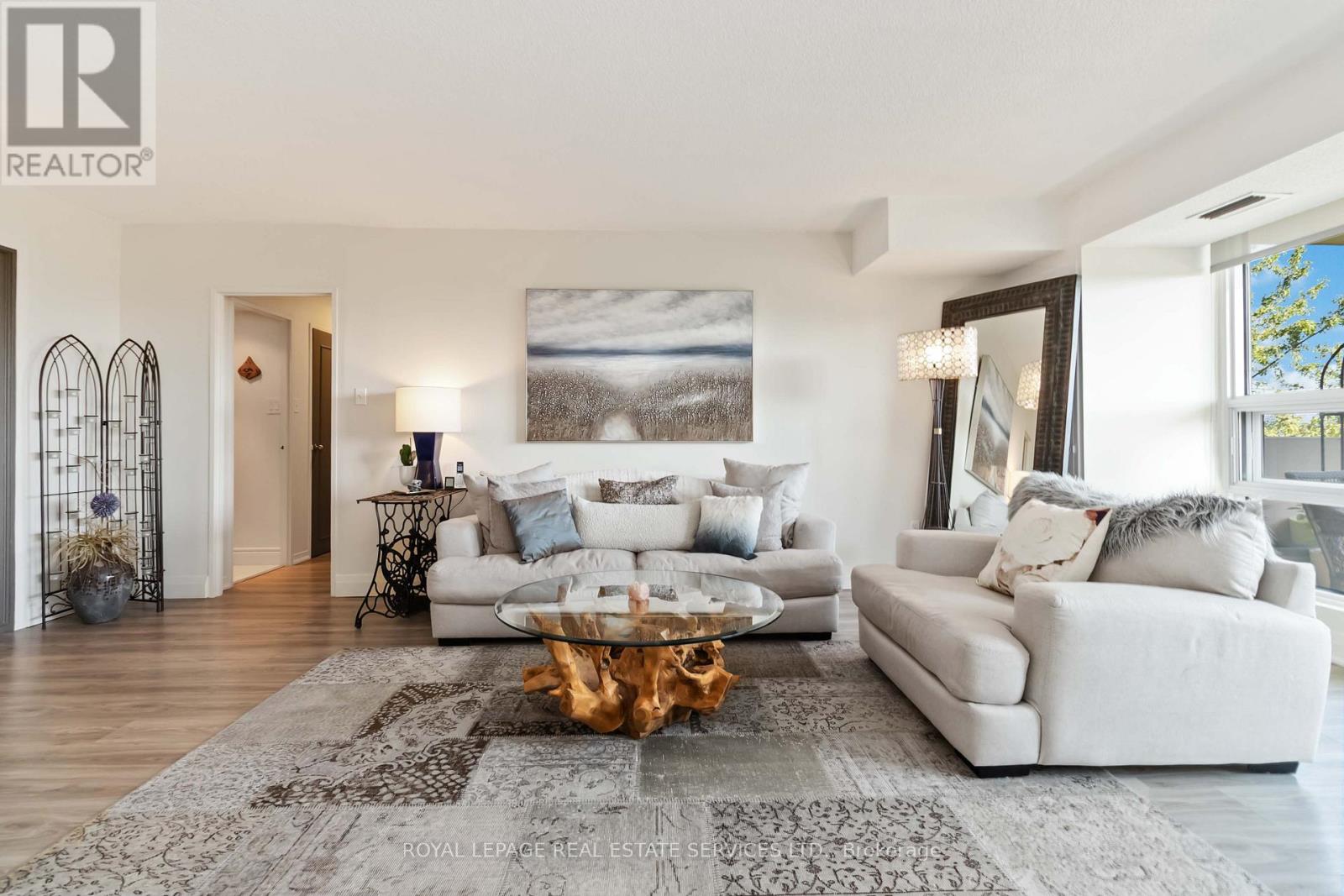 602 - 1359 White Oaks Boulevard, Oakville (Fa Falgarwood), Ontario  L6H 2R8 - Photo 11 - W12453696
