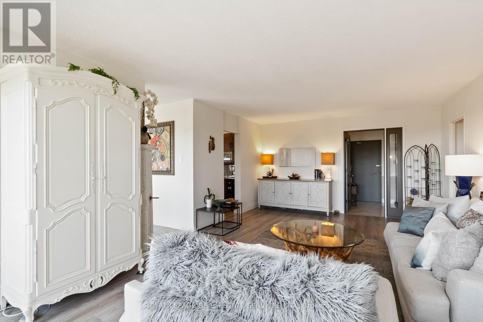 602 - 1359 White Oaks Boulevard, Oakville (Fa Falgarwood), Ontario  L6H 2R8 - Photo 13 - W12453696