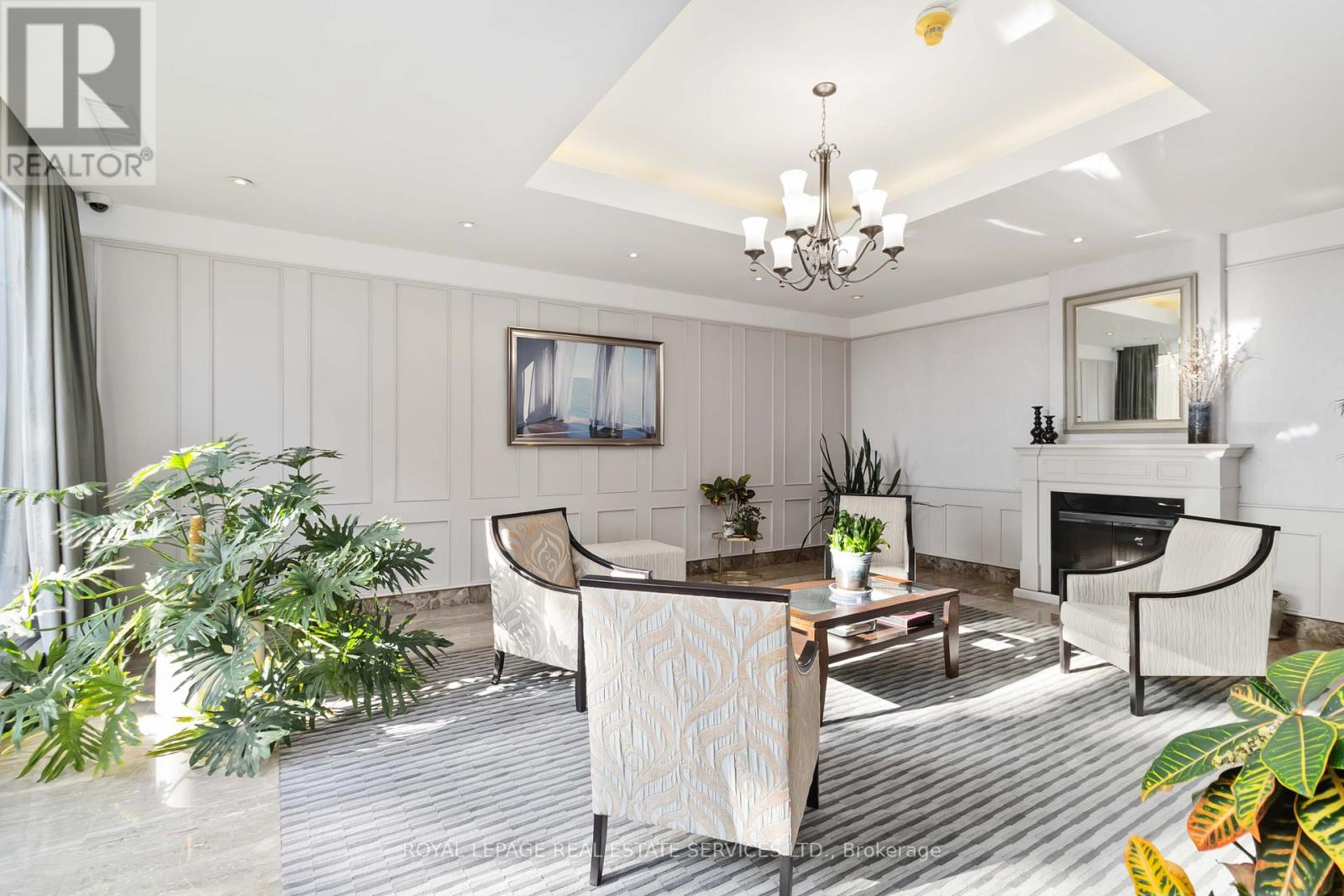 602 - 1359 White Oaks Boulevard, Oakville (Fa Falgarwood), Ontario  L6H 2R8 - Photo 6 - W12453696