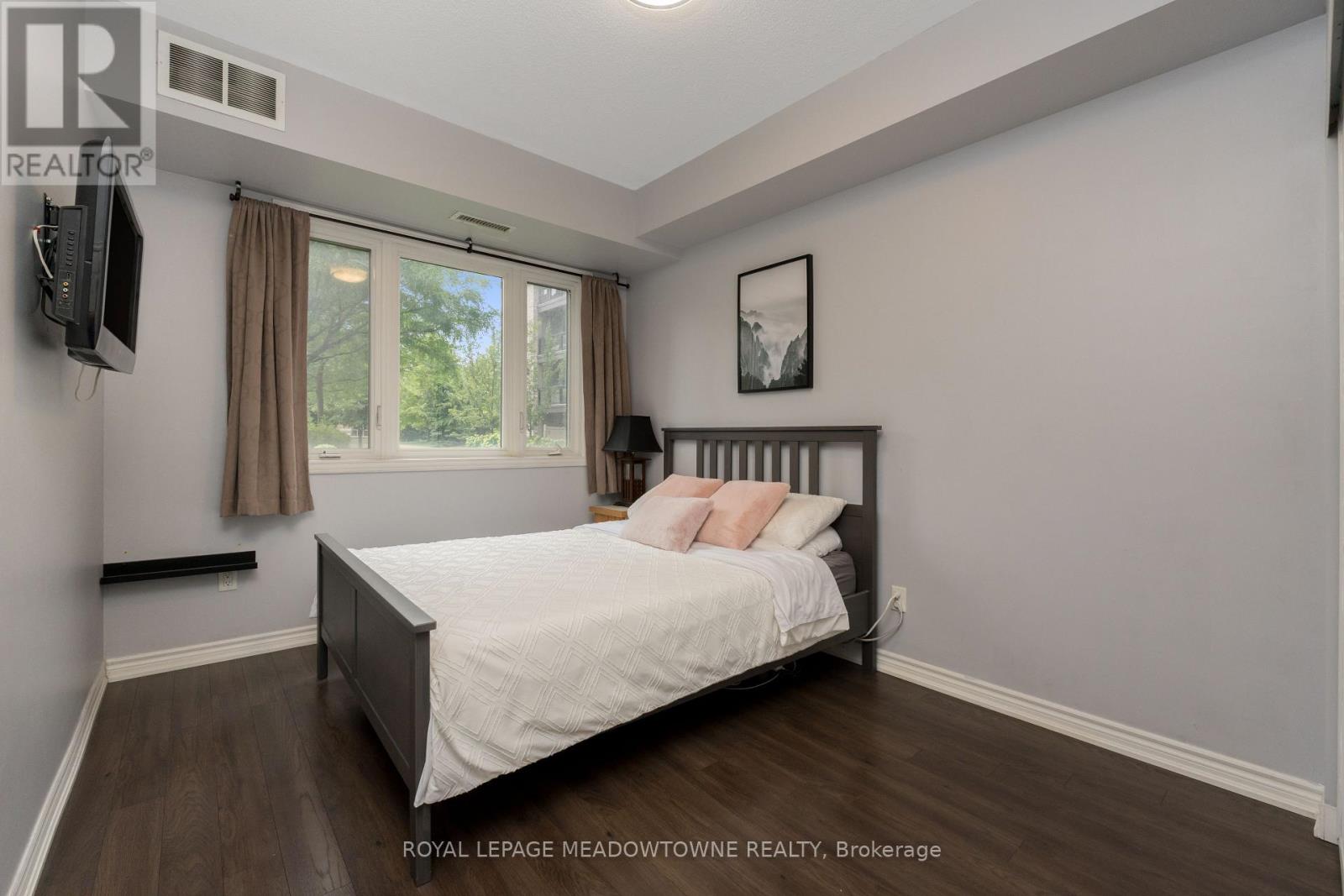 125 - 570 Lolita Gardens, Mississauga (Mississauga Valleys), Ontario  L5A 0A1 - Photo 16 - W12453713