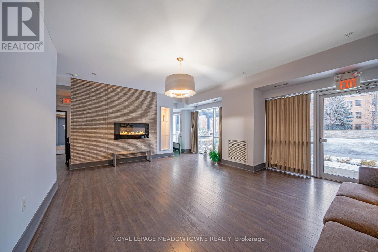 125 - 570 Lolita Gardens, Mississauga (Mississauga Valleys), Ontario  L5A 0A1 - Photo 24 - W12453713