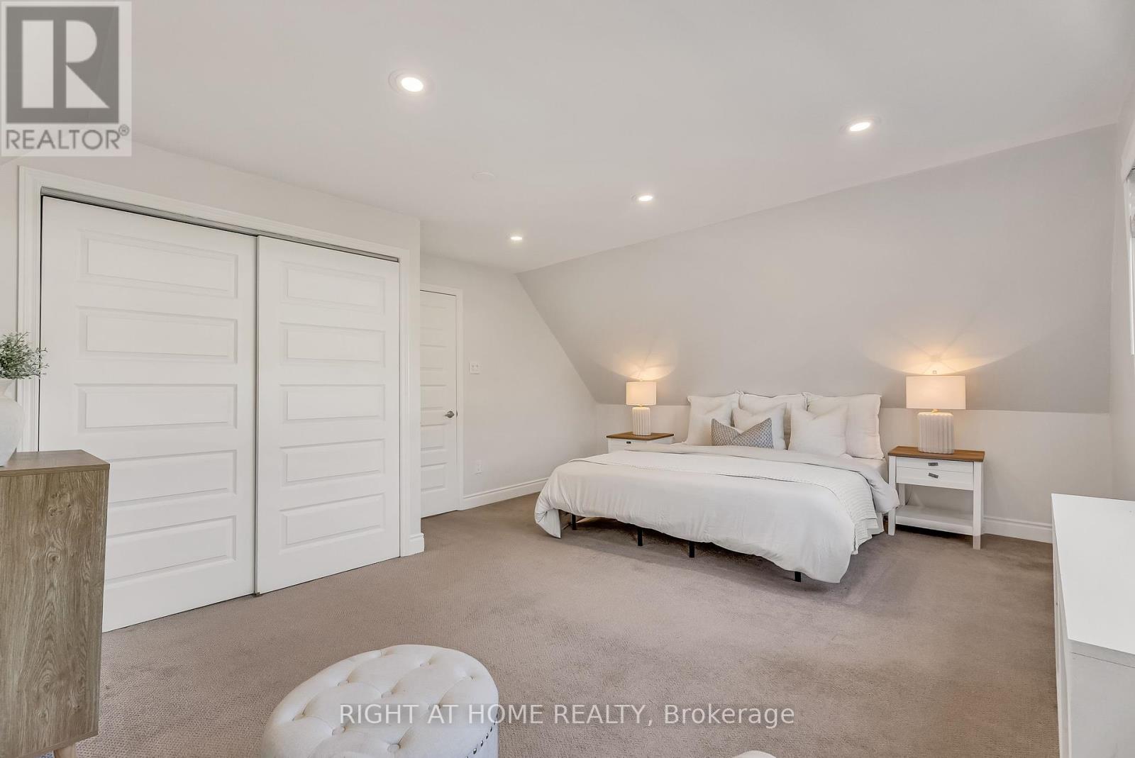 232 Sixth Street, Toronto (New Toronto), Ontario  M8V 3A7 - Photo 20 - W12453716