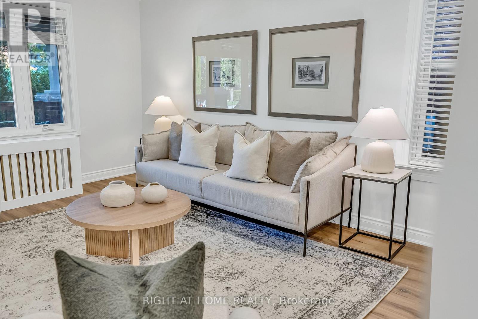 232 Sixth Street, Toronto (New Toronto), Ontario  M8V 3A7 - Photo 7 - W12453716