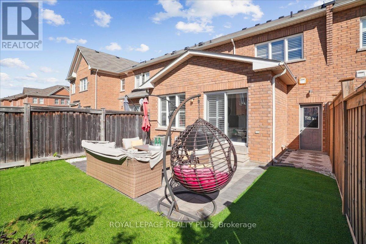 248 Duncan Lane, Milton (Sc Scott), Ontario  L9T 7A8 - Photo 40 - W12453724