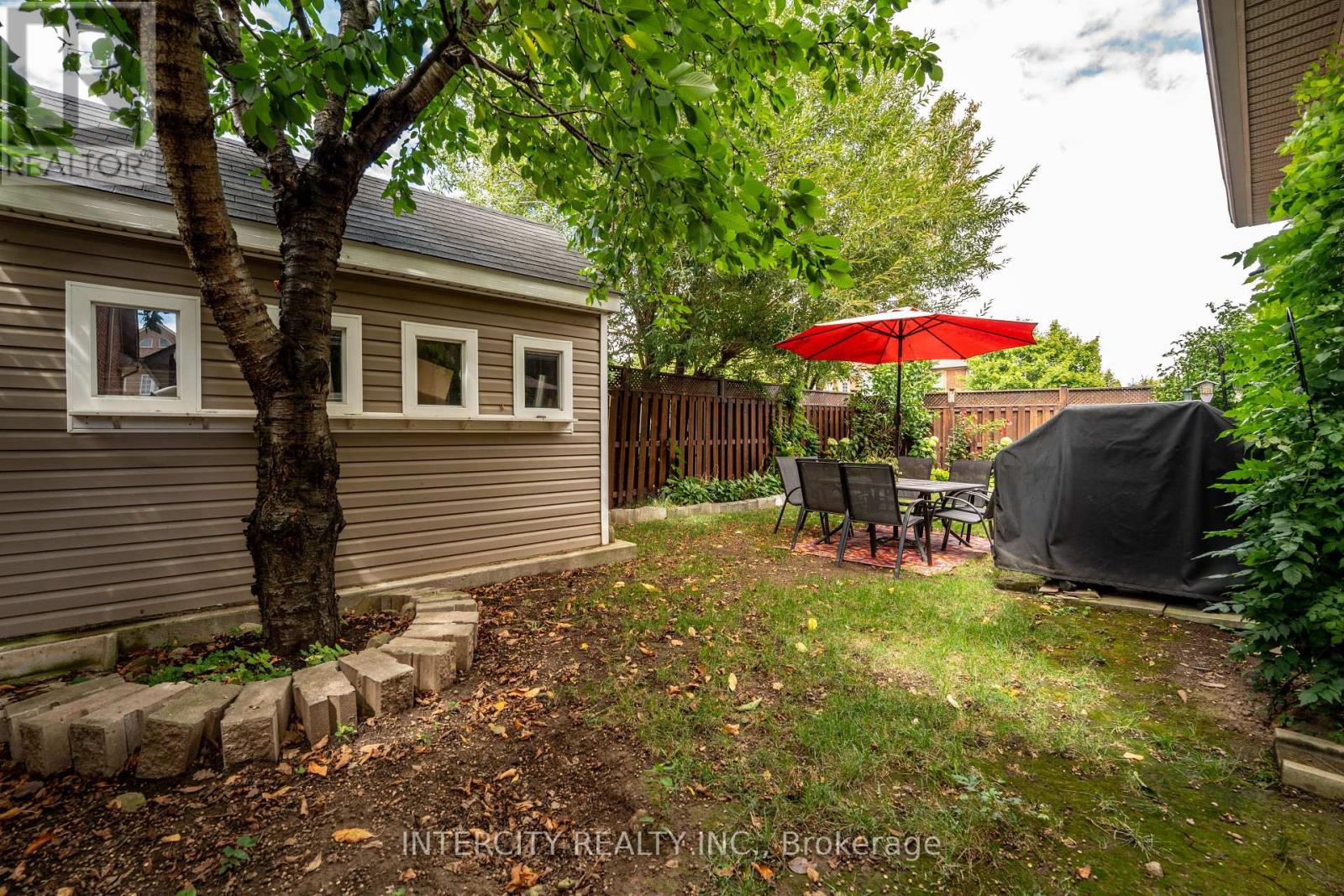 5409 Duchess Court, Burlington (Orchard), Ontario  L7L 6Z4 - Photo 38 - W12453735