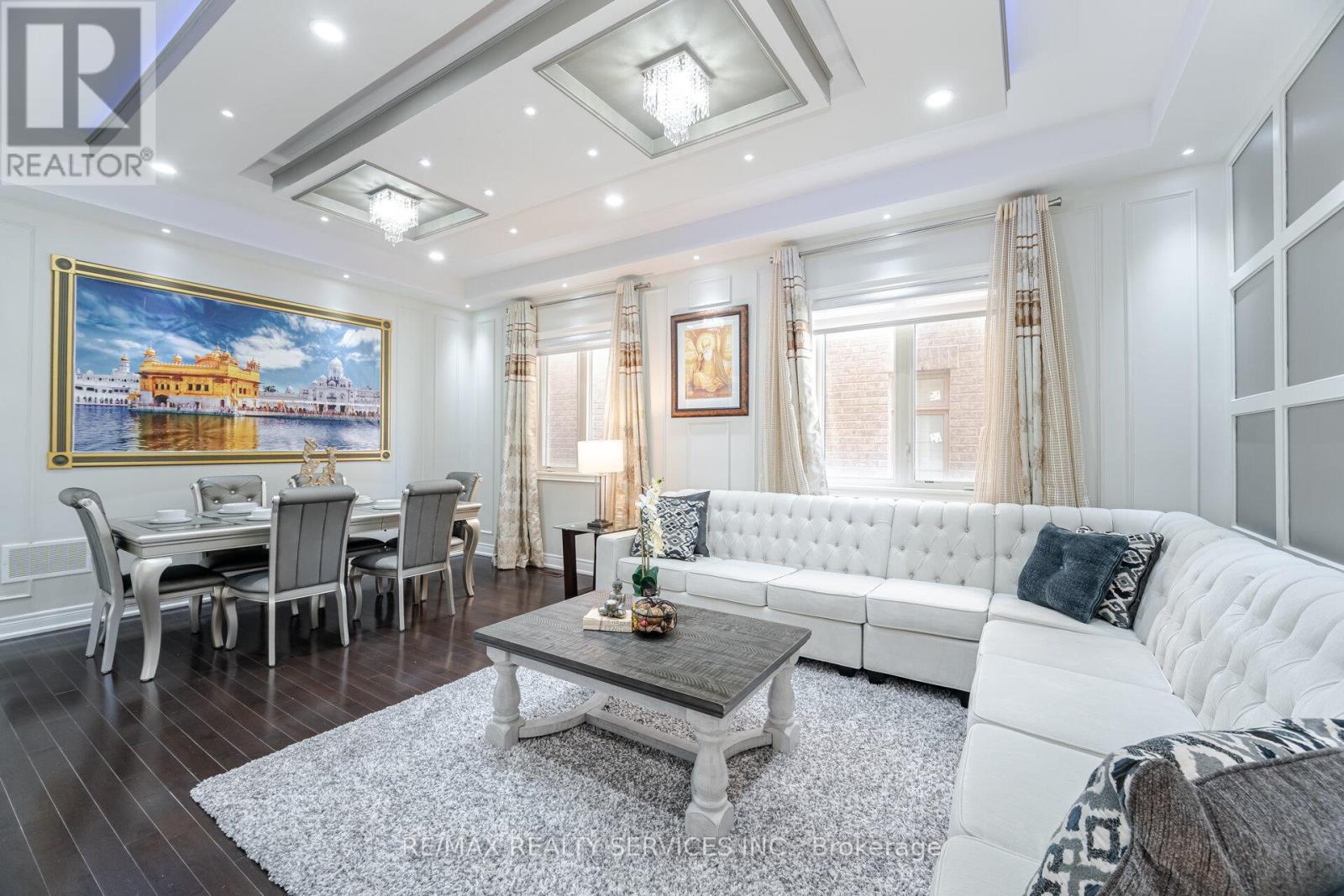 16 Venue Road, Brampton (Toronto Gore Rural Estate), Ontario  L6P 4E5 - Photo 8 - W12453742