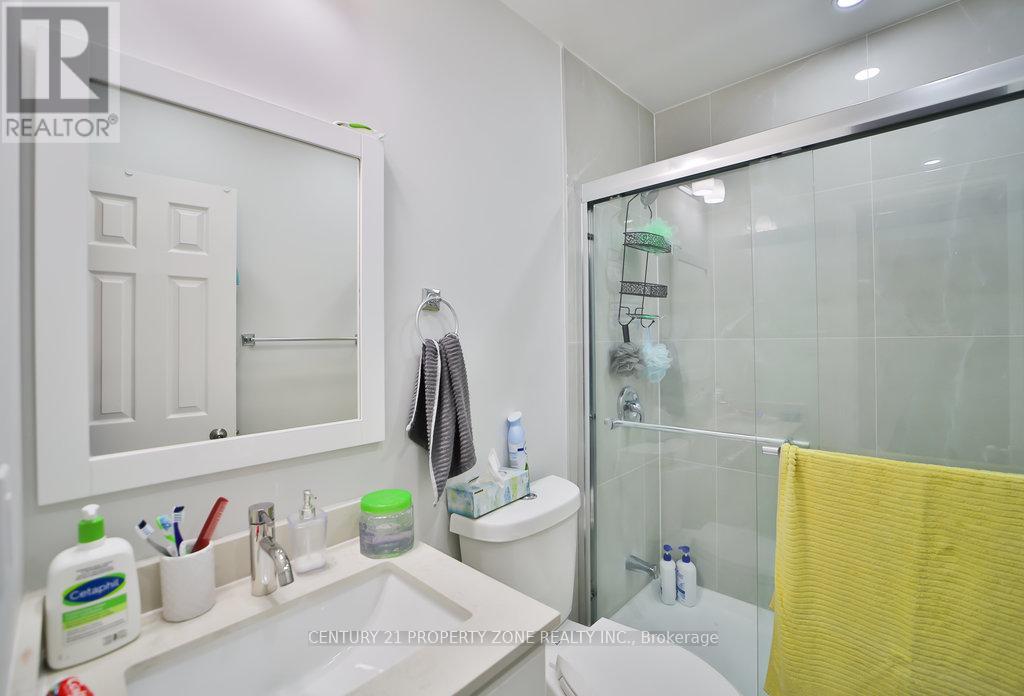 47 Brisco Street, Brampton (Brampton North), Ontario  L6V 1X1 - Photo 11 - W12453748