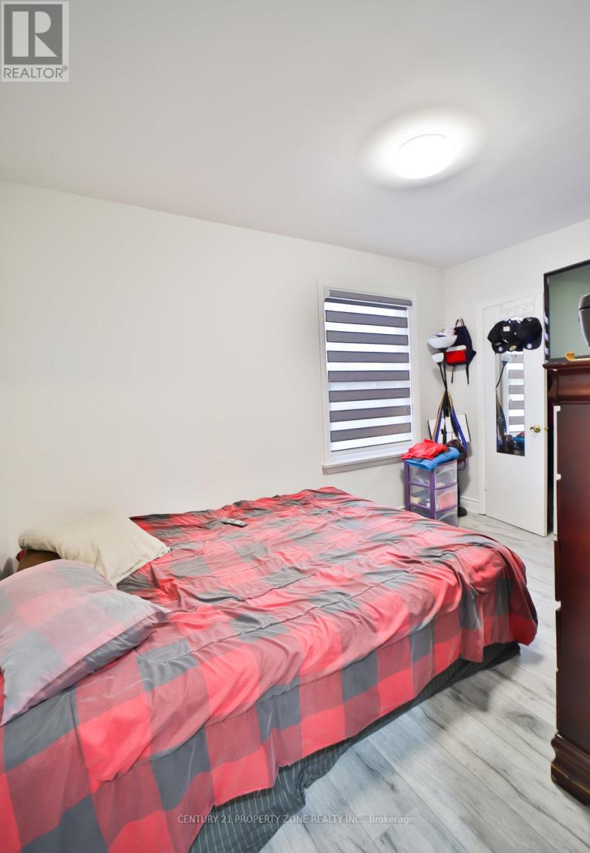 47 Brisco Street, Brampton (Brampton North), Ontario  L6V 1X1 - Photo 14 - W12453748