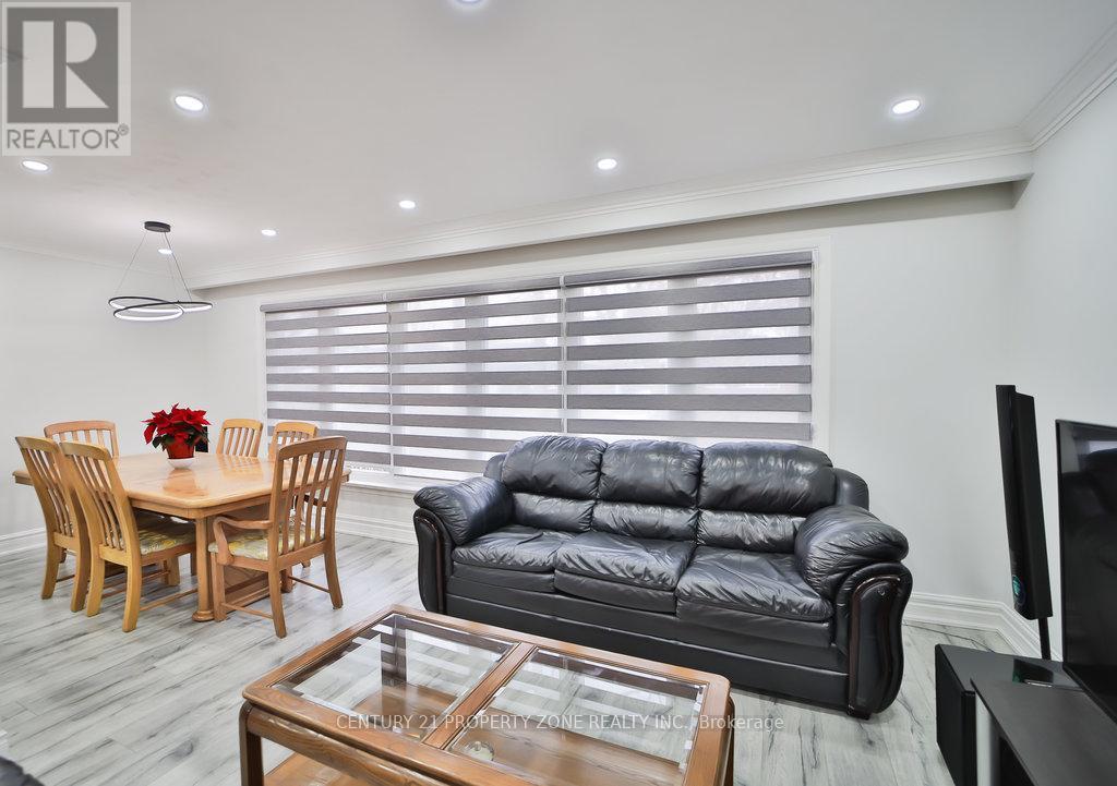 47 Brisco Street, Brampton (Brampton North), Ontario  L6V 1X1 - Photo 8 - W12453748