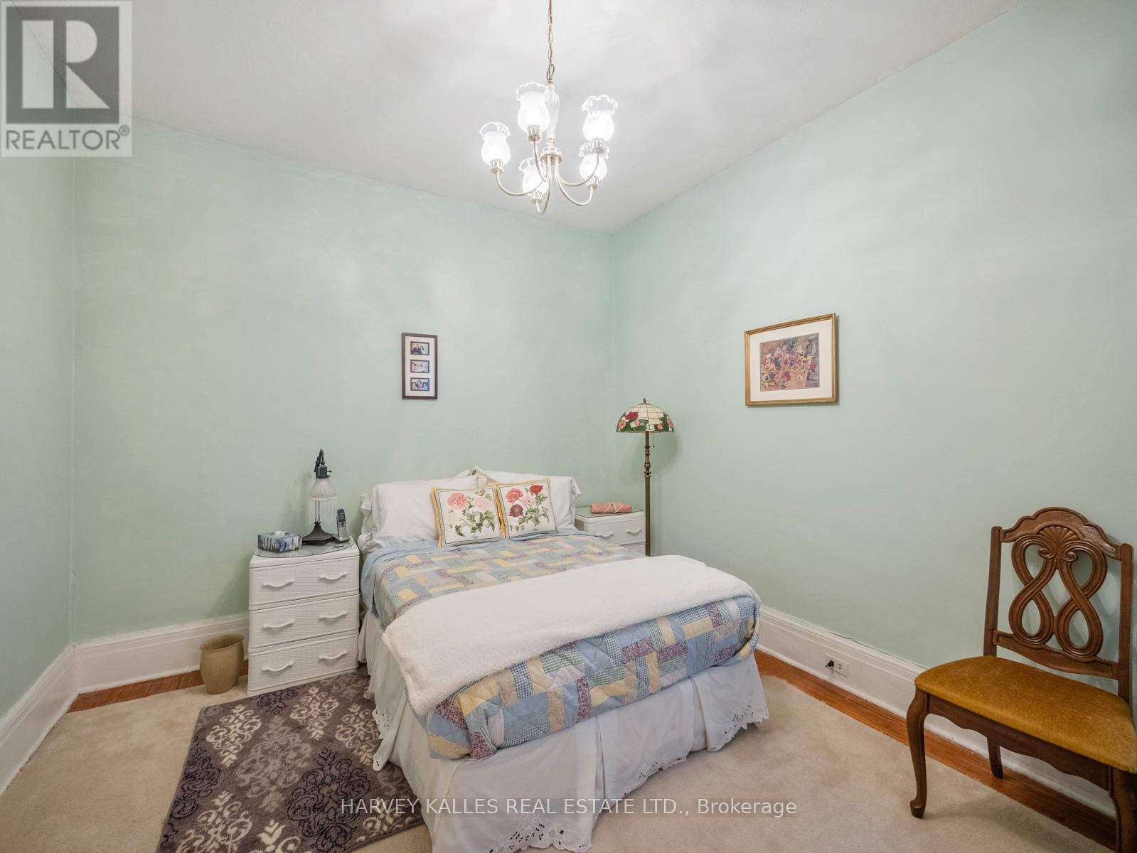 132 Close Avenue, Toronto, Ontario  M6K 2V5 - Photo 13 - W12453756