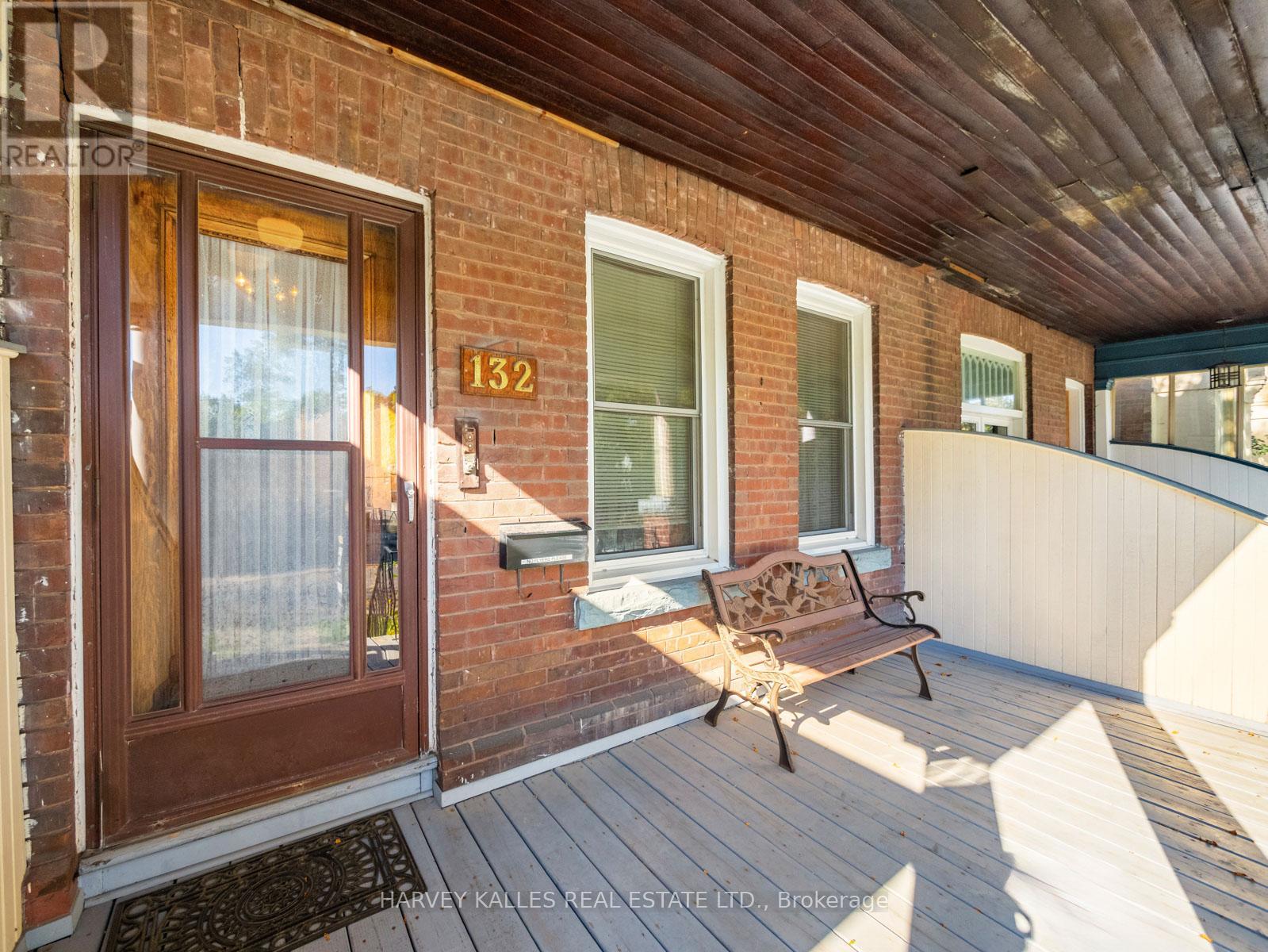 132 Close Avenue, Toronto, Ontario  M6K 2V5 - Photo 3 - W12453756