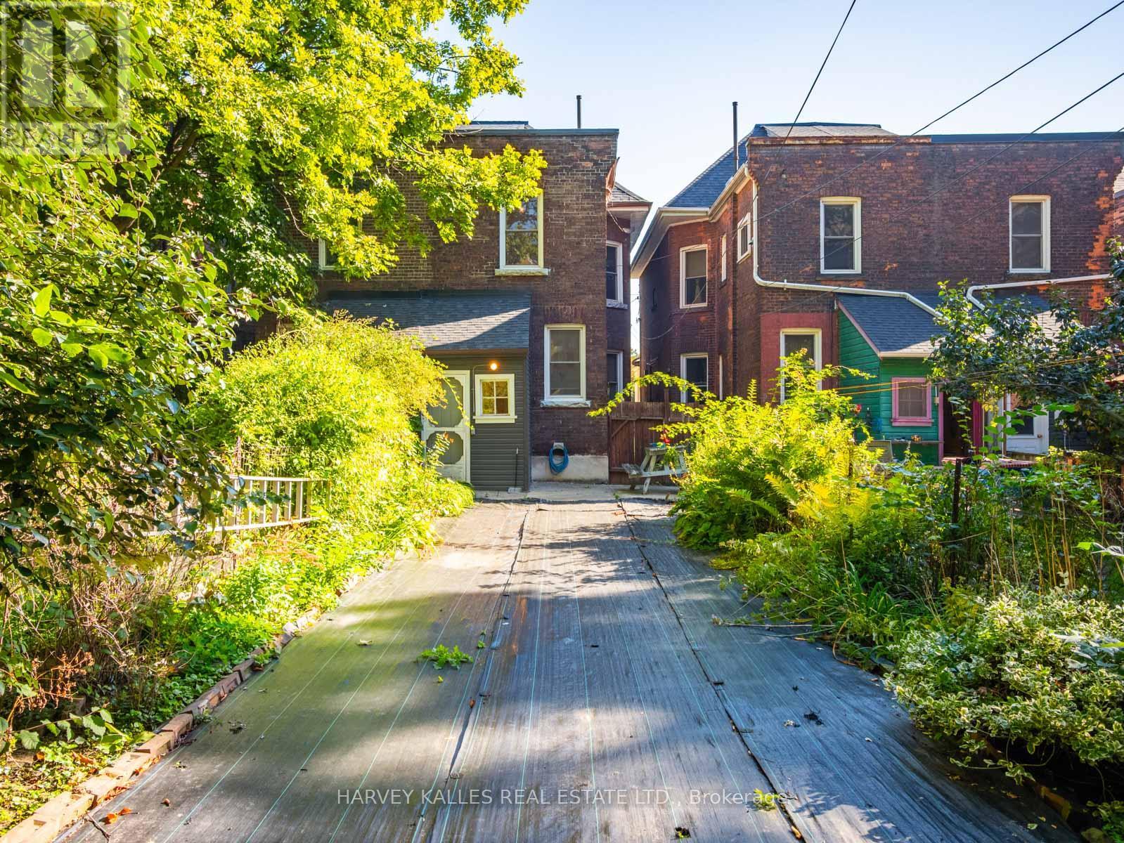132 Close Avenue, Toronto, Ontario  M6K 2V5 - Photo 46 - W12453756