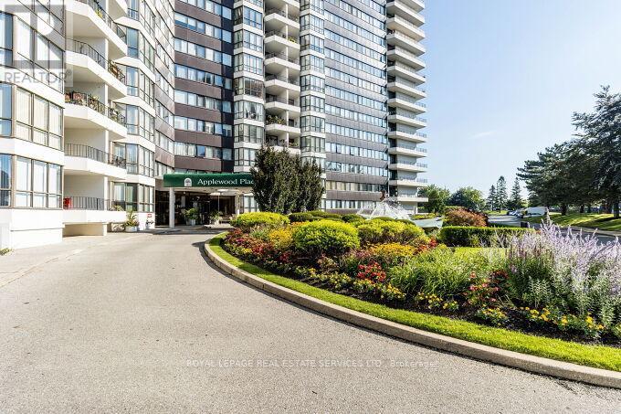 217 - 1333 Bloor Street, Mississauga (Applewood), Ontario  L4Y 3T6 - Photo 3 - W12453769