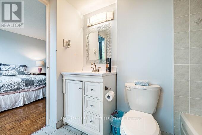 217 - 1333 Bloor Street, Mississauga (Applewood), Ontario  L4Y 3T6 - Photo 35 - W12453769
