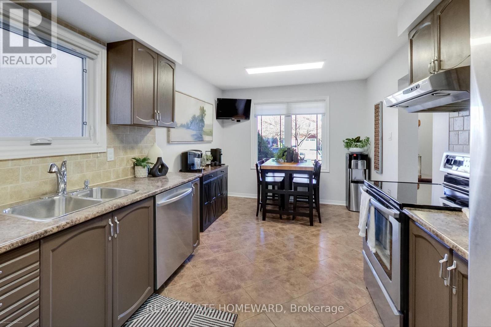 3161 Osbourne Road, Mississauga (Erin Mills), Ontario  L5L 4A3 - Photo 13 - W12453771
