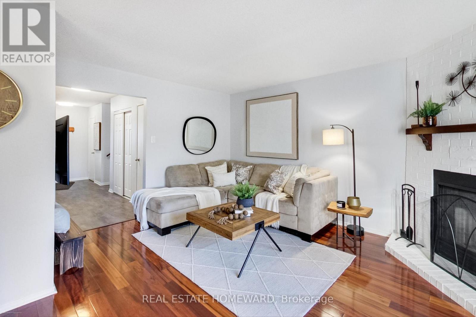 3161 Osbourne Road, Mississauga (Erin Mills), Ontario  L5L 4A3 - Photo 7 - W12453771
