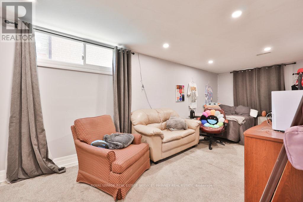 1404 Lewisham Drive, Mississauga (Clarkson), Ontario  L5J 3R3 - Photo 31 - W12453778