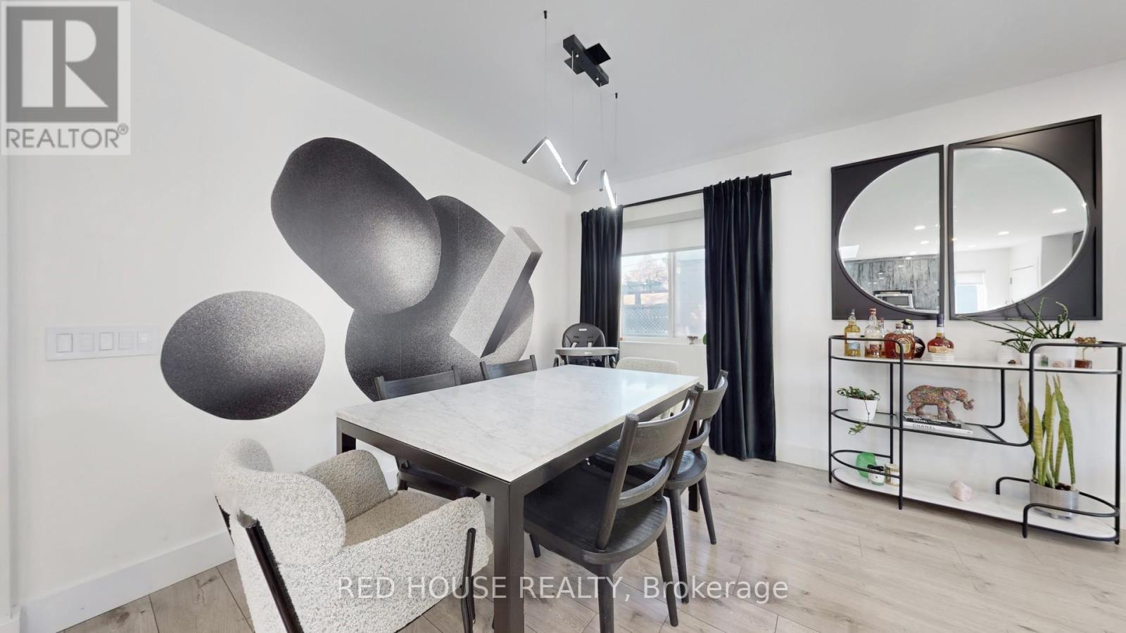 Upper - 22 Gladsmore Crescent, Toronto, Ontario  M9W 3Y9 - Photo 10 - W12453796