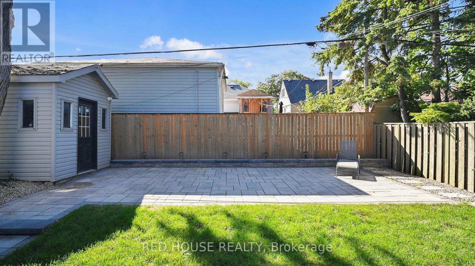 Upper - 22 Gladsmore Crescent, Toronto, Ontario  M9W 3Y9 - Photo 28 - W12453796