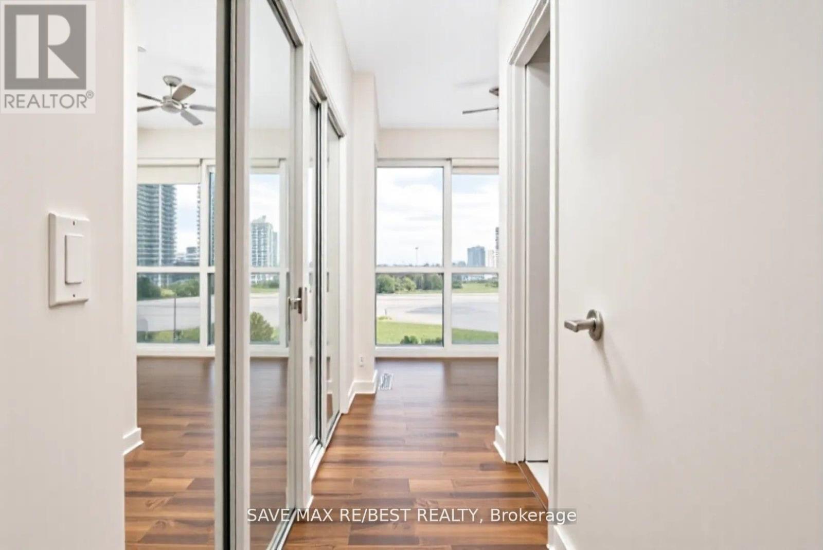 807 - 10 Park Lawn Road, Toronto (Mimico), Ontario  M8V 0H9 - Photo 3 - W12453799