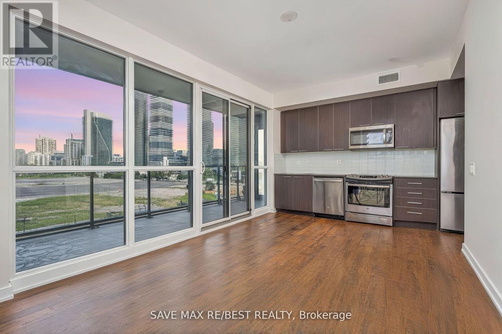 807 - 10 Park Lawn Road, Toronto (Mimico), Ontario  M8V 0H9 - Photo 6 - W12453799