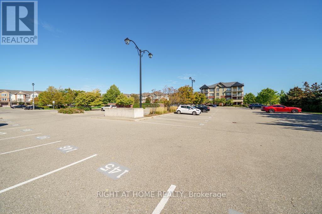 121 - 3070 Rotary Way, Burlington (Alton), Ontario  L7M 0H1 - Photo 31 - W12453803