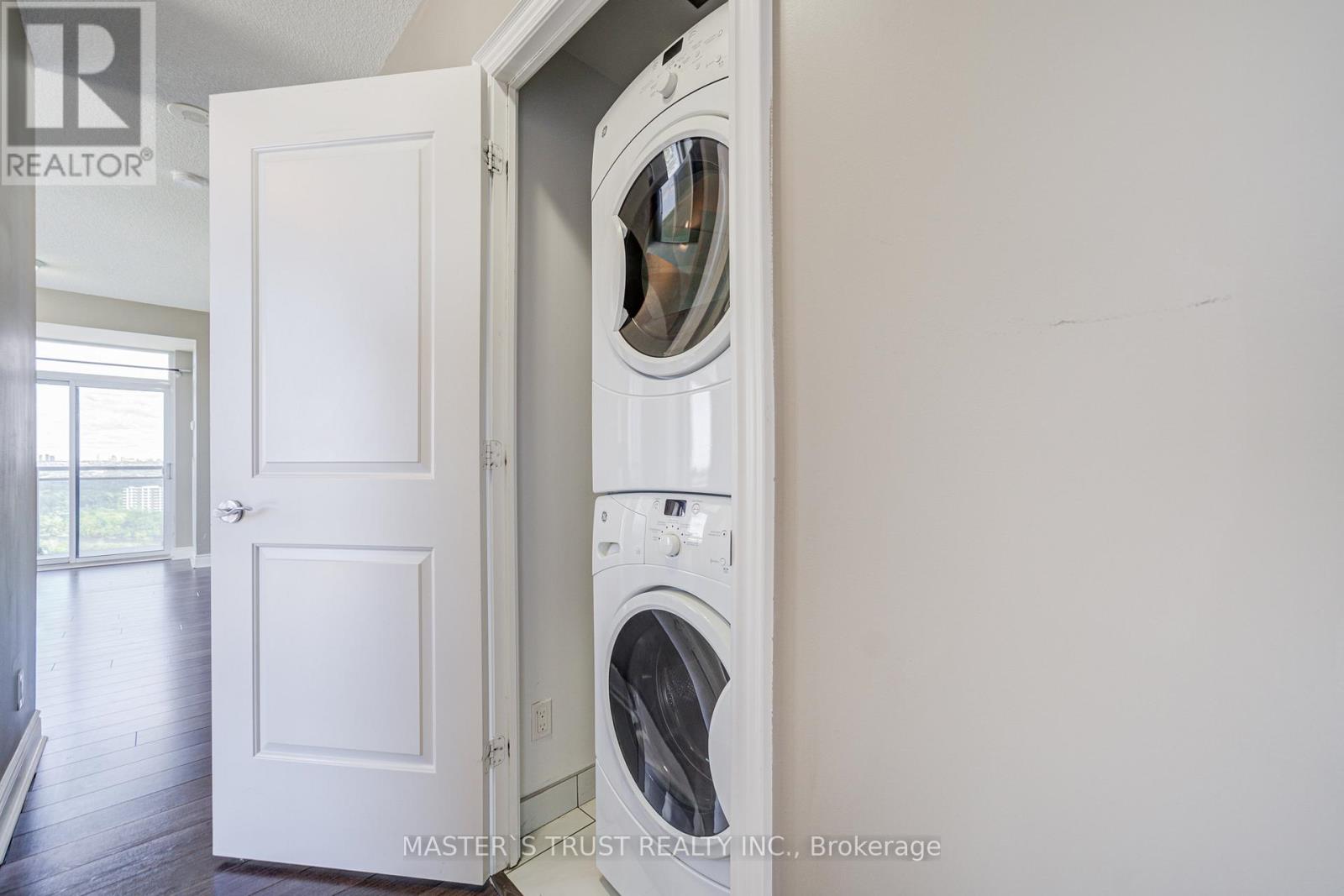 3202 - 16 Brookers Lane, Toronto, Ontario  M8V 0A5 - Photo 17 - W12453812