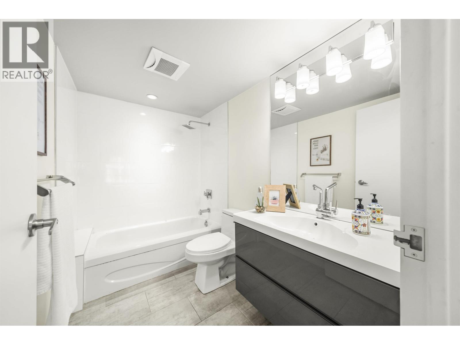 603 1625 Hornby Street, Vancouver, British Columbia  V6Z 2M2 - Photo 16 - R3057031