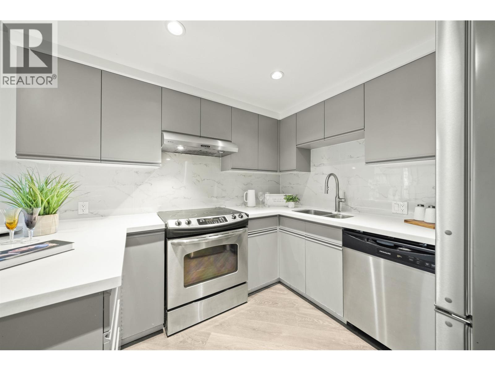 603 1625 Hornby Street, Vancouver, British Columbia  V6Z 2M2 - Photo 8 - R3057031