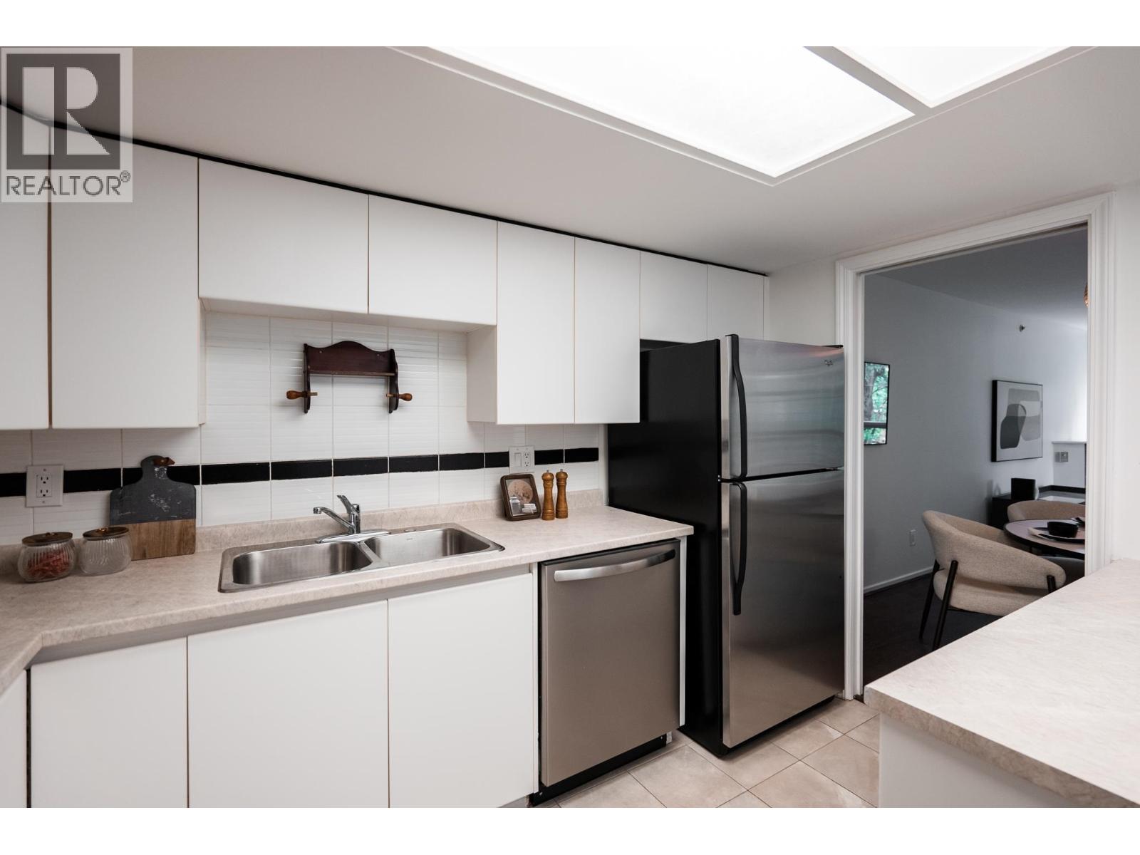 301 1159 Main Street, Vancouver, British Columbia  V6A 4B6 - Photo 18 - R3057034