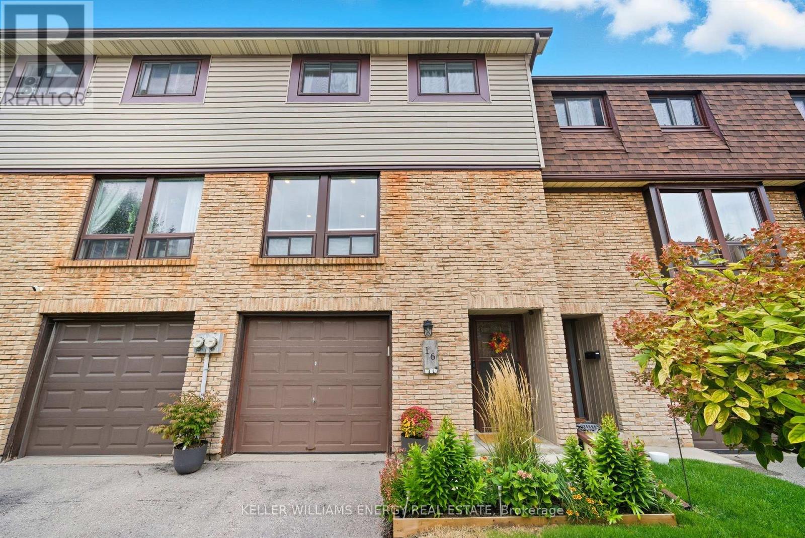W16 - 220 Ormond Drive, Oshawa, Ontario  L1G 6T5 - Photo 1 - E12453901