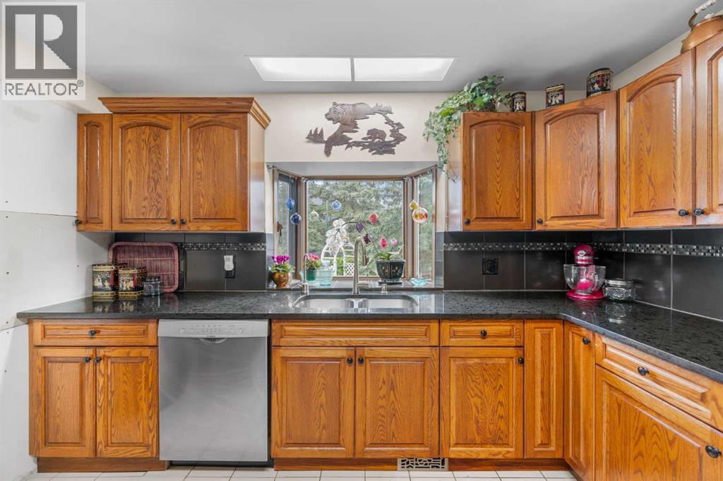 195 Bernard Drive Nw, Calgary, Alberta  T3K 2B6 - Photo 10 - A2263431