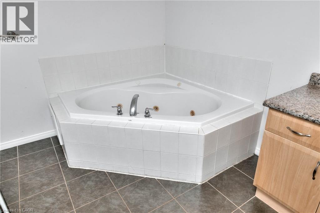 85 Bankside Drive Unit# C17, Kitchener, Ontario  N2N 3M4 - Photo 24 - 40760813