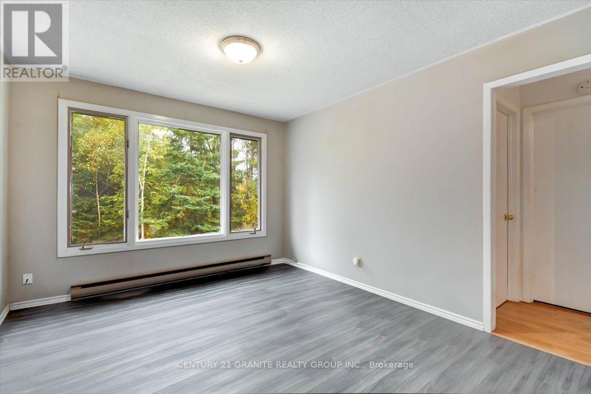 4 Maxwell Settlement Road, Bancroft, Ontario  K0L 1C0 - Photo 16 - X12453851