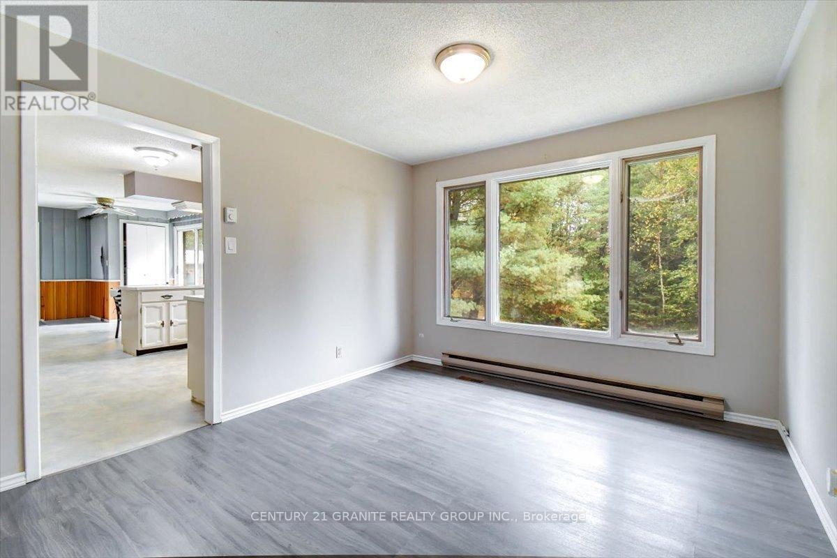 4 Maxwell Settlement Road, Bancroft, Ontario  K0L 1C0 - Photo 17 - X12453851