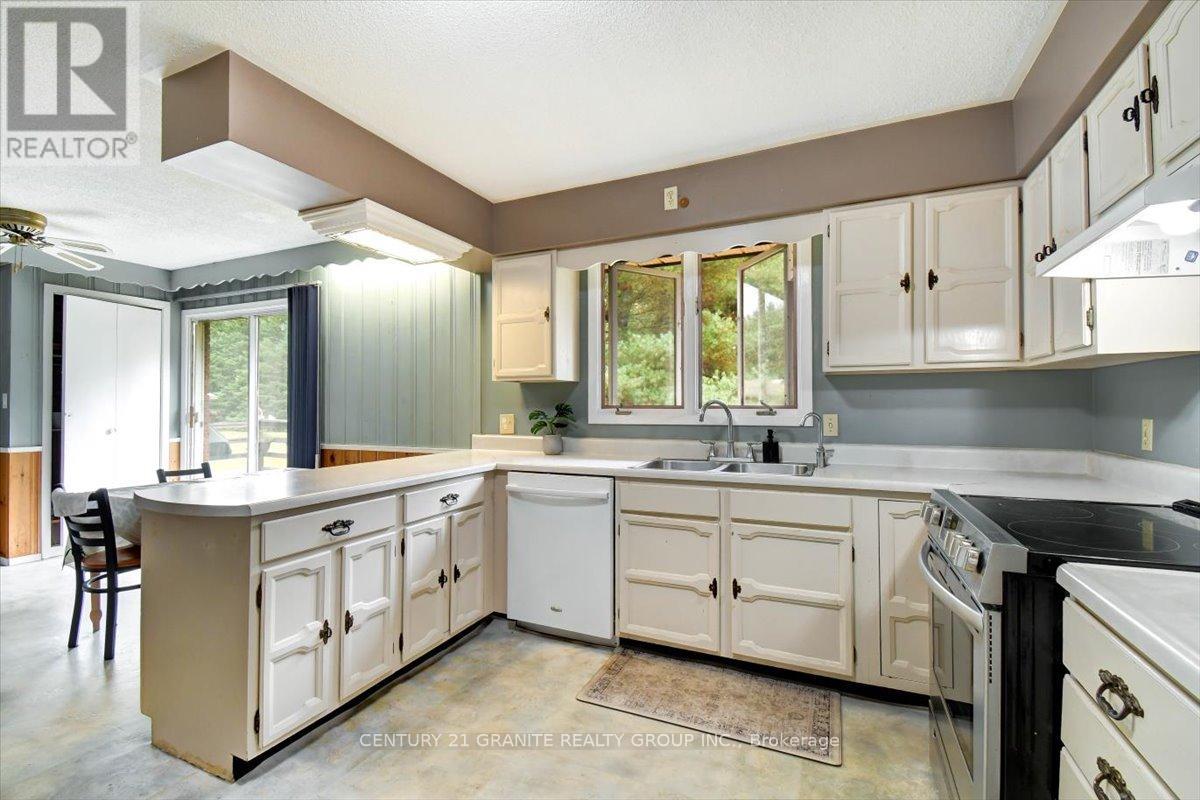 4 Maxwell Settlement Road, Bancroft, Ontario  K0L 1C0 - Photo 20 - X12453851