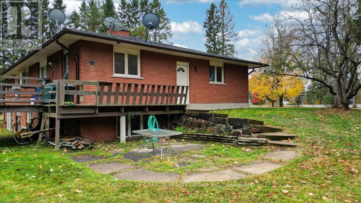 4 Maxwell Settlement Road, Bancroft, Ontario  K0L 1C0 - Photo 39 - X12453851