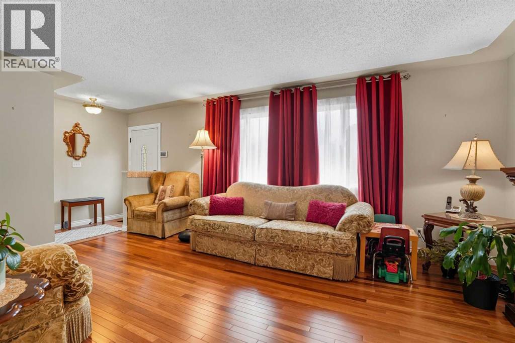224 Whitestone Crescent Ne, Calgary, Alberta  T1Y 1S7 - Photo 6 - A2260352