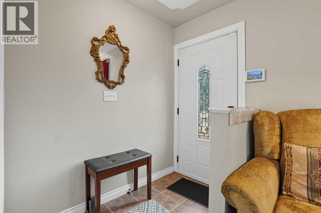 224 Whitestone Crescent Ne, Calgary, Alberta  T1Y 1S7 - Photo 4 - A2260352